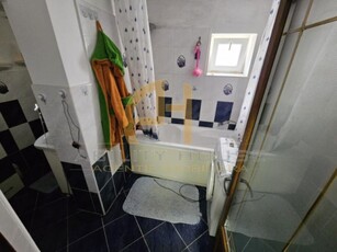 Apartament 3 camere, zona Primaverii (cofetaria Rida), Botosani