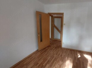 Apartament 3 camere zona Rohovei