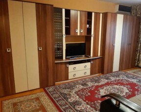 Apartament cu 1 camera decomandat, zona Tatarasi- Piata 2 Baieti