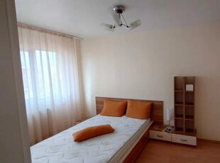 Apartament cu 2 camere, etajul 3/4, zona Podu Ros