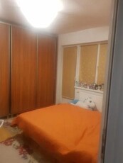 Apartament de vanzare cu 3 camere- Zona Podu Ros