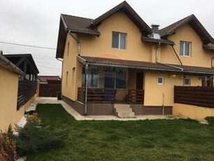 Casavila 4 camere vanzare in Bihor, Santandrei