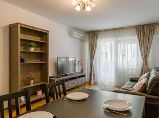 Inchiriere apartament 3 camere Piata Victoriei-Guvern