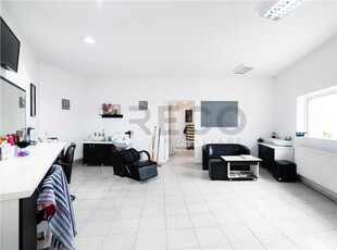 RECO Apartament transformat in spatiu comercial Osorhei zona centrala.