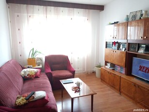 Vând apartament 4 camere (schimb cu apartament 2,3 camere București, zona Drumul taberei)