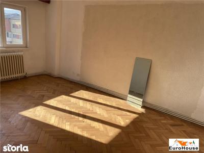 Apartament cu 3 camere de vanzare in Alba Iulia