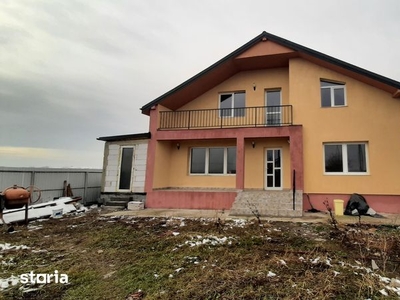 CASA individuala 200 mp util, P+E, 700 MP teren, VALEA RUSULUI