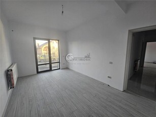 Apartament 2 camere decomandat + gradina 40mp