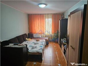 Apartament 3 camere de vanzare Dristor Salajan