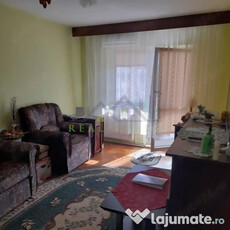 Apartament 3 camere zona Grivitei