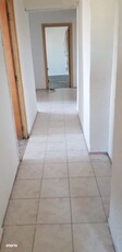 Apartament la casa cu 3 camere, curte-Piata Cluj