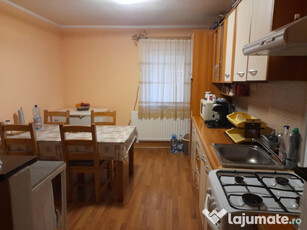 Apartament 4 camere zona autogara Magura,str. Gheorghe Lazar