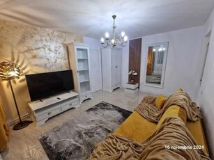 Apartament cu 2 camere, etajul 2/4, zona Tatarasi Flora