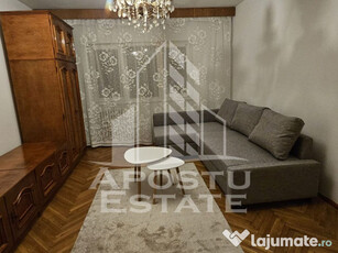 Apartament cu 3 camere, centrala proprie, zona Aradului