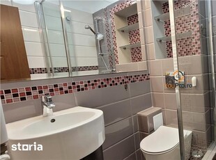 Apartament cu 3 camere de vanzare in Campina - zona semicentrala