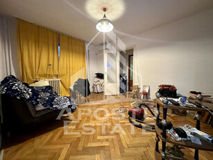 Apartament cu 4 camere