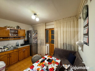 Apartament decomandat cu 3 camere, 68 mp, zona Craiovita Nou