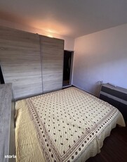 Proprietar inchiriez apartament 2 cam decomandat cu garaj Zona Palas