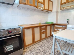 Inchiriere apartament 2 camere Titan, 10 minute mers metrou 1 Decembrie Apartament cur