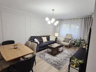 Vanzare apartament renovat 3 camere Baneasa, scoala 7