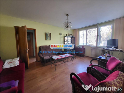 Apartament 3 camere, zona Izvorul Crisului