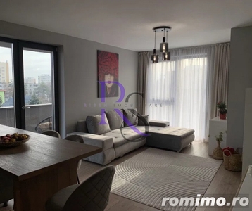 Apartament cu 2 camere, lux, etaj intermediar, balcon