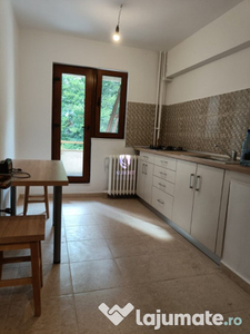 CHIRIE APARTAMENT BASARABILOR - ULTRACENTRAL 80 MP UTILI