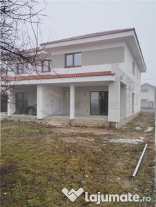 Duplex - la asfalt - bucatarie inchisa