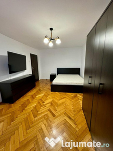 INCHIRIEZ apartament 2 camere de lux,recent renovat, zona Centrala