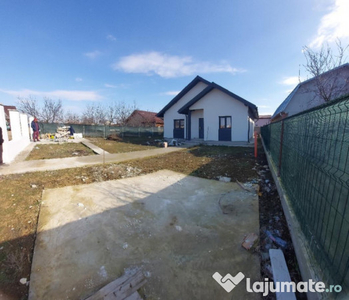Mihailesti-casa single, parter+pod, 3 camere, 455 mp teren-67000 euro