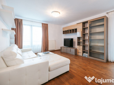 Sisesti -apartament 3 camere nou cu garaj