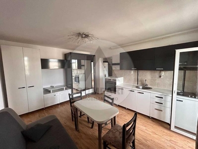 Vand apartament 2 camere P-ta Sfanta Vineri