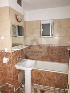 Vand apartament 2 camere Virtutii