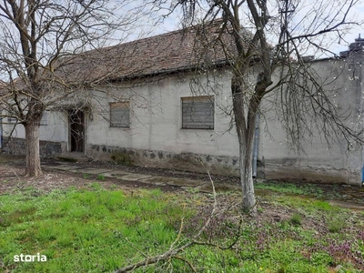 Casa de vanzare cu 4 camere in Alba Iulia