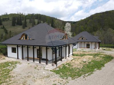 Casavila 7 camere vanzare in Suceava, Poiana Micului