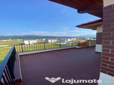 Penthouse 3 camere,2 bai Cristian+terasa 45mp