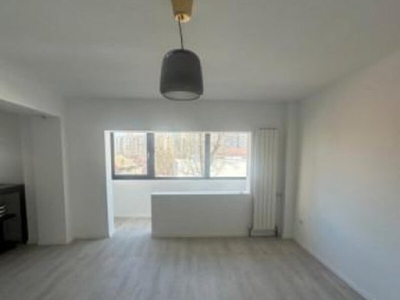 Apartament 2 camere Decebal adiacent, renovat 2024 apartament confort 1 sem