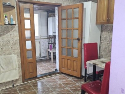 Apartament 3 camere Basarabia, adiacent Metrou Costin Georgian langa comple