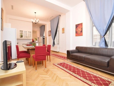 Apartament 3 Camere In Vila Piata Victoriei Str. Dr. Leonida Varnali