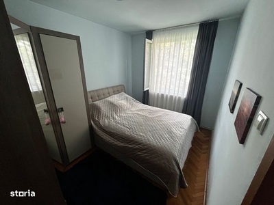 Apartament cu 3 camere de vânzare