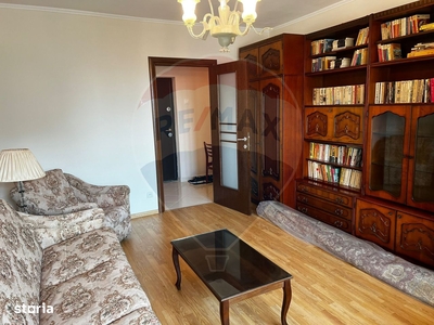 Apartament cu 3 camere de vânzare în zona Titulescu