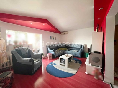 Apartament cu 3 camere, decomandat, 84mp, Zimbru - Tigarete