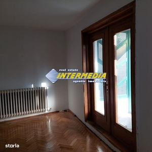 Apartament la prima inchiriere 2 camere balcon si parcare Selimbar