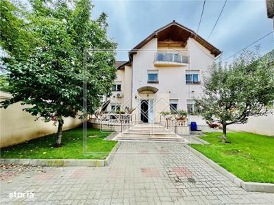 Casa individuala - 6 camere - 2 garaje - str. Moldoveanu, teren 400mp