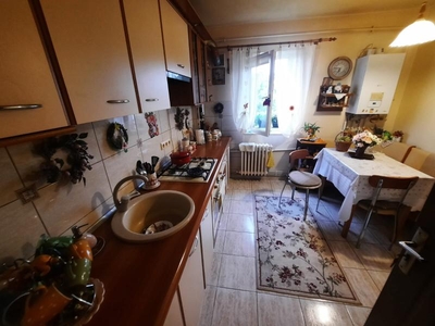 3 camere decomandat, zona Tatarasi, etaj intermediar