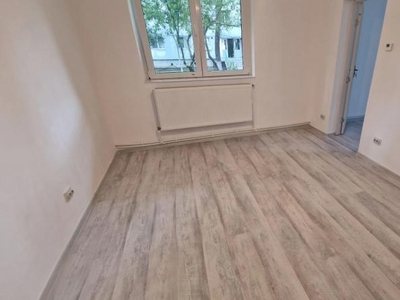 Alexandru cel Bun apartament 36 mp, 2 camere, nedecomandat, de vanzare, Liceul Miron Costin, Cod 156019