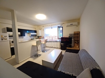 Apartament 2 camere Aparatorii Patriei, bloc tip vila