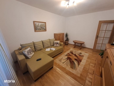 Casa cu 2 apartamente, centrala proprie, Zona Lunei