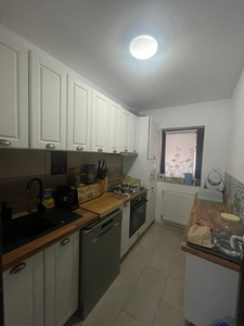 Apartament 3 camere/utilat/decomandat/mobilat