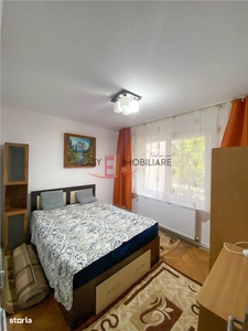 Vand apartament 3 camere